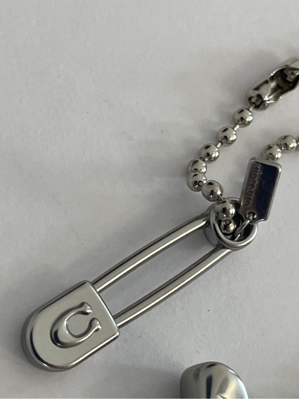 NWOT Coach New York Exclusive Signature C Safety Pin Charm - Picture 3 of 5